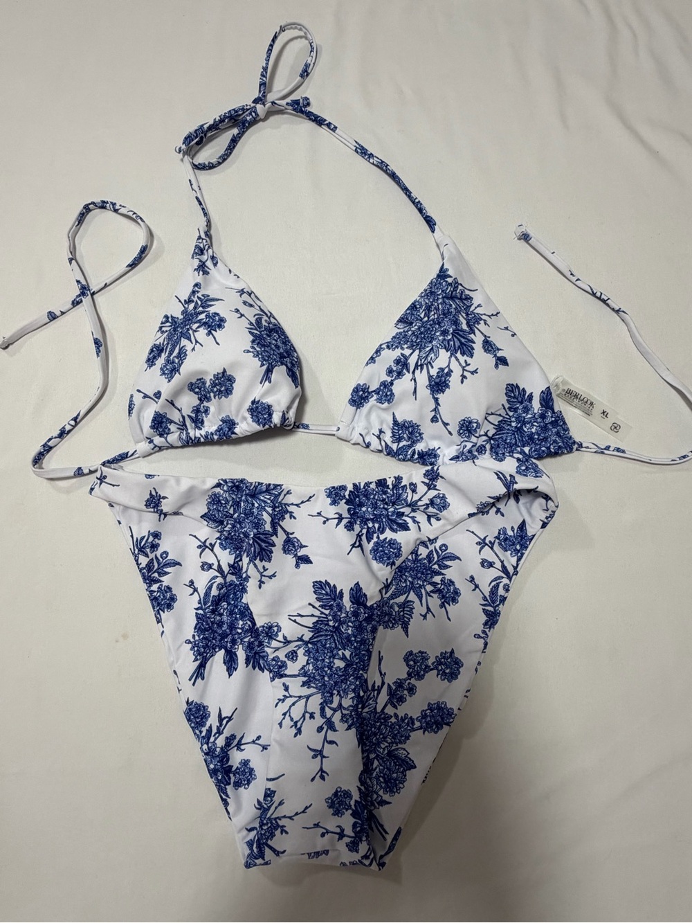 Berlook XL Blue Floral White Bikini Top